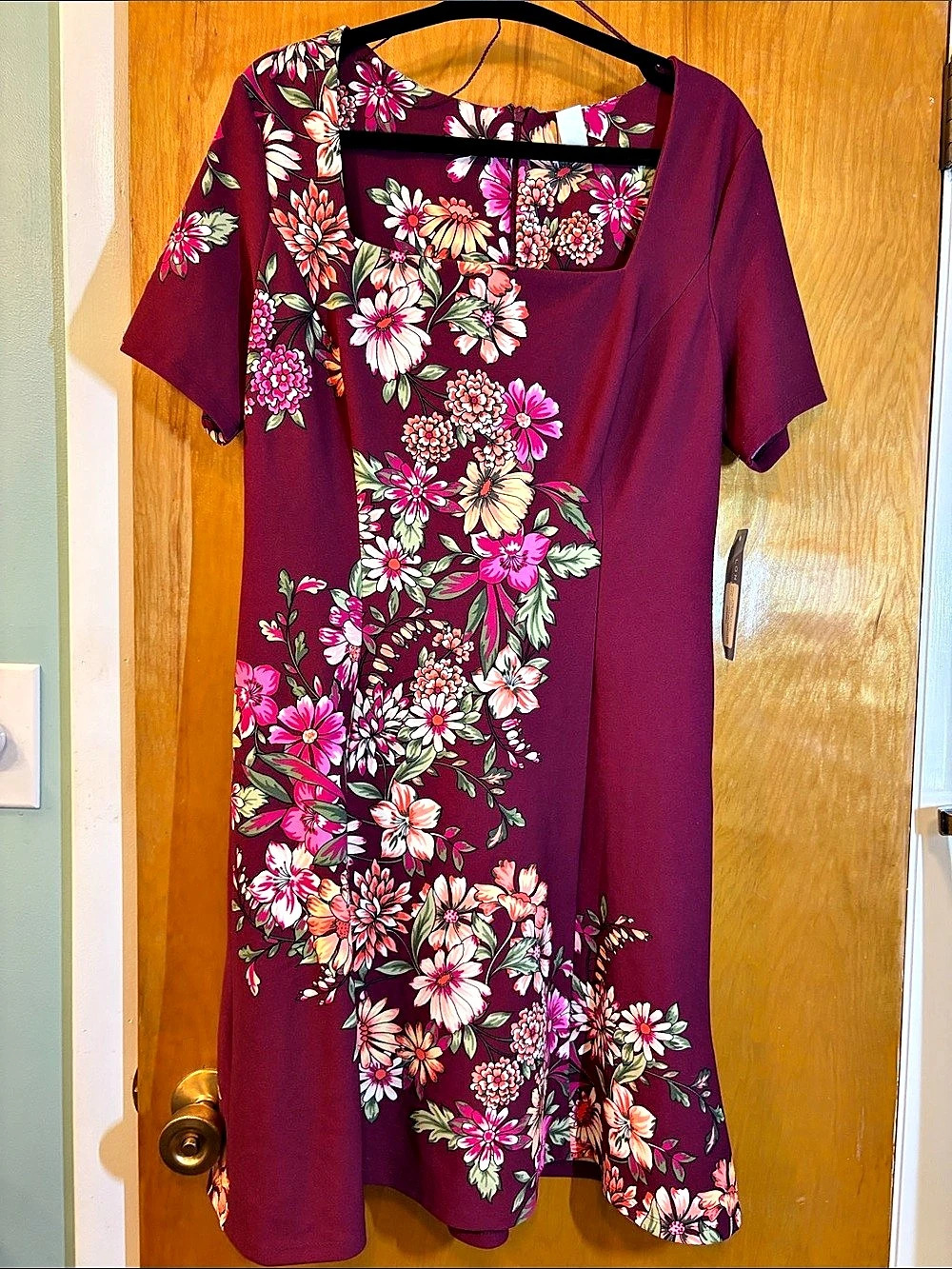 NWT 14p. London Times Plum Floral Print, Short Sleeve midi Dress retail 89.0018